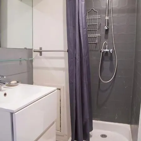 Perfect Modern High Floor With View *